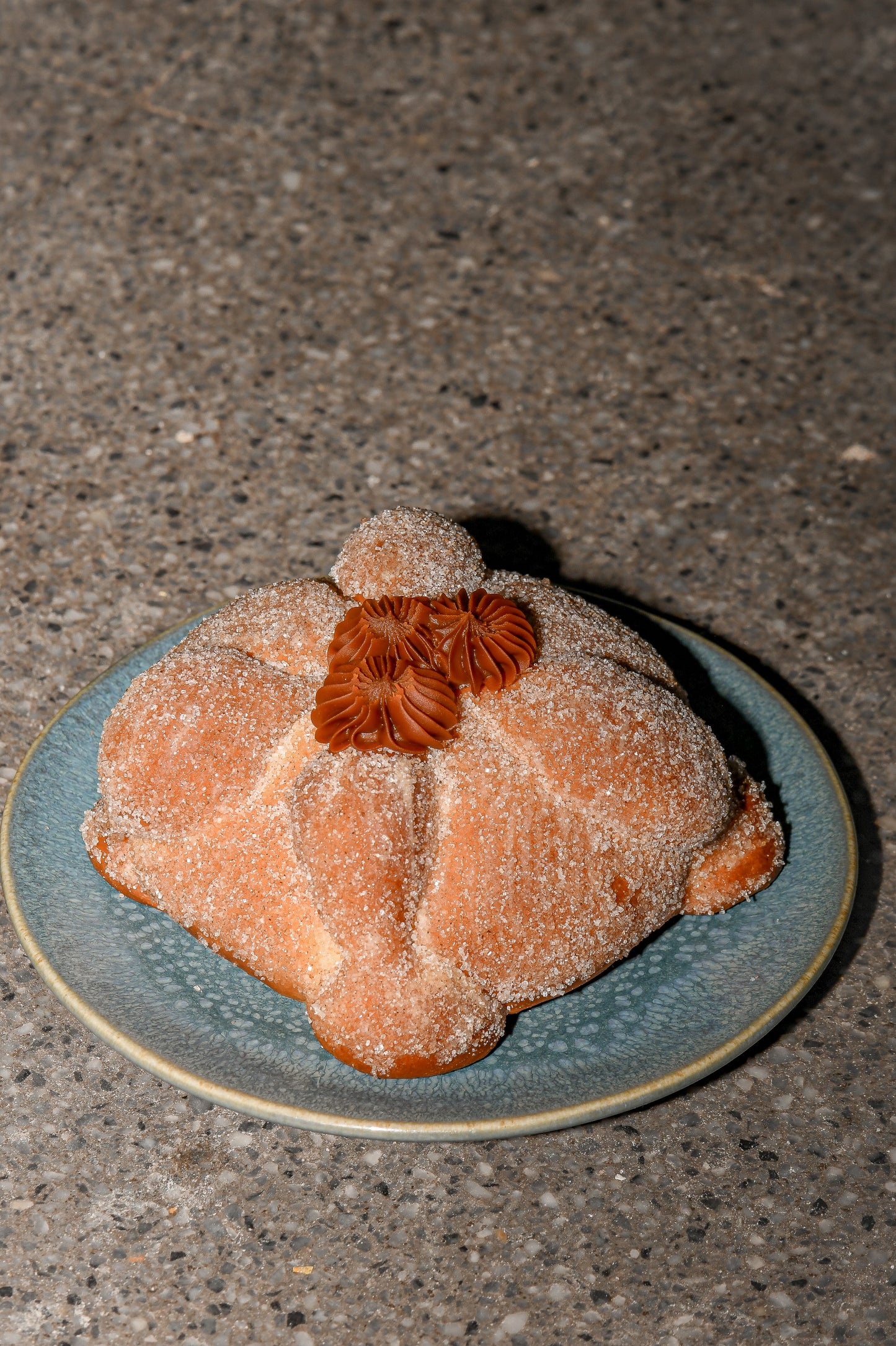 Pan de muerto relleno