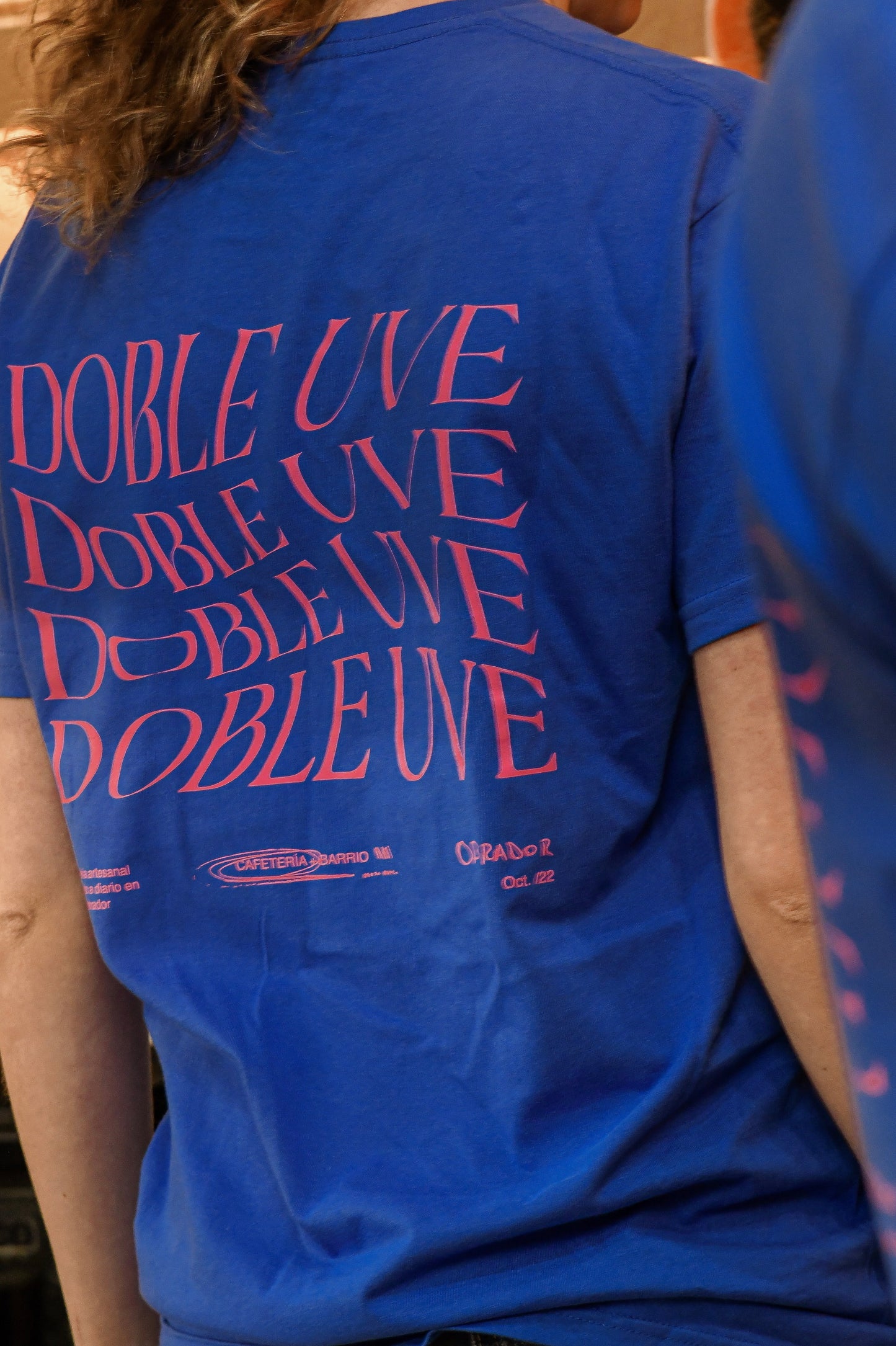 Camiseta doble uve